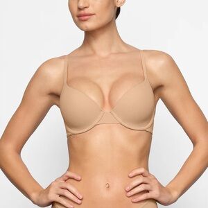 SKIMS FITS EVERYBODY T-SHIRT BRA NWT - OCHRE